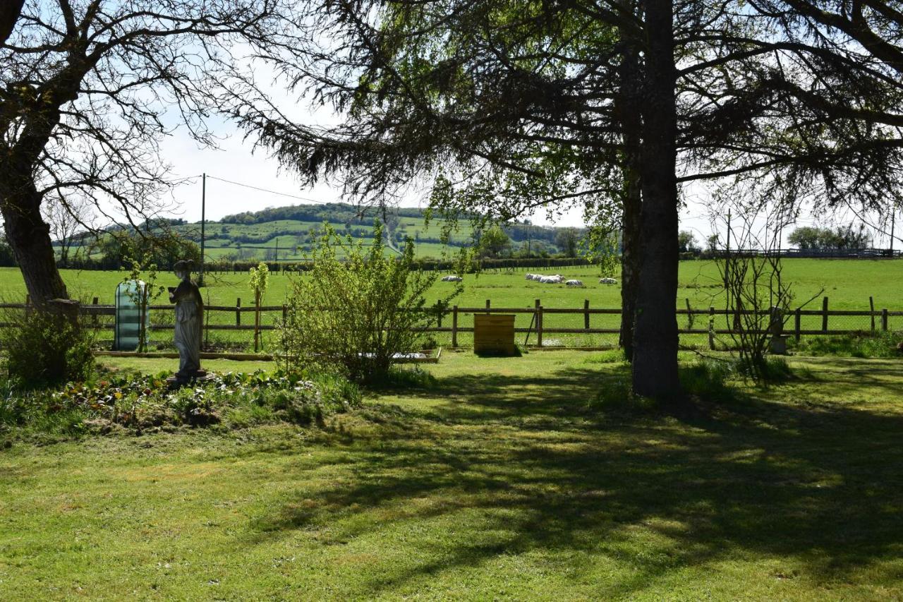 Le Chene D'Or Bed & Breakfast Marcheseuil Exterior photo