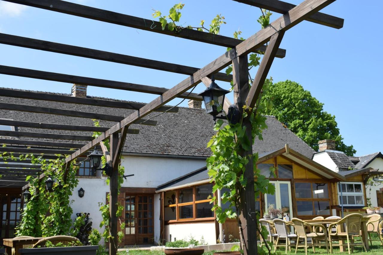 Le Chene D'Or Bed & Breakfast Marcheseuil Exterior photo